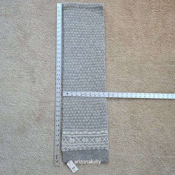 NWT Brooks Brothers 346 Knit Wool Snowflake Fair Isle Scarf Grey White - Picture 6 of 10